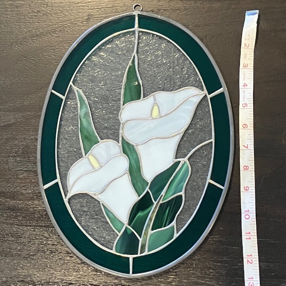 Stained Glass Calla Lilies Oval Suncatcher - Picture 4 of 4